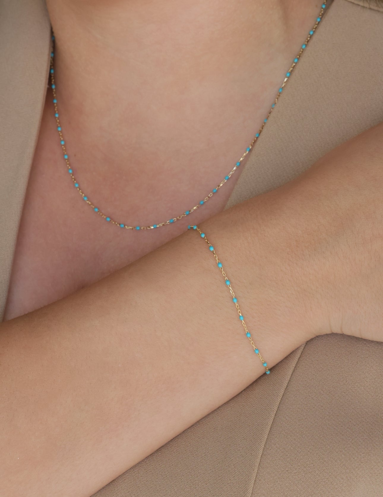 Turquoise mini stones necklace