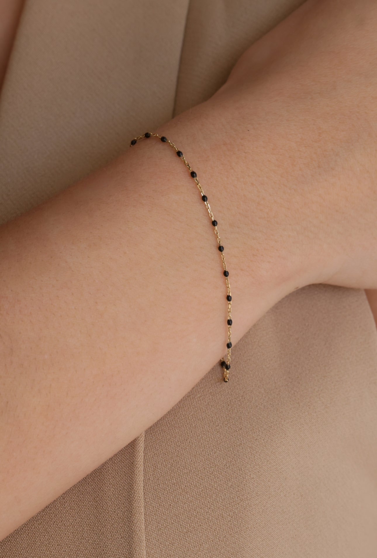 Black mini stones bracelet